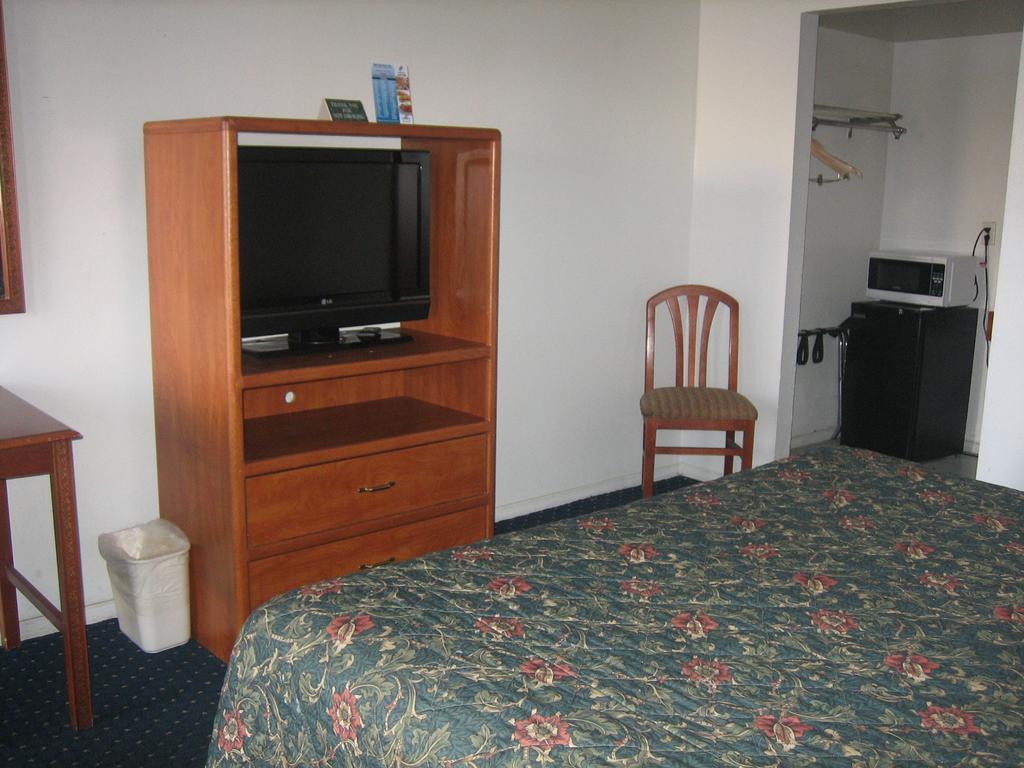 Best Interstate Inn Wheat Ridge Exterior photo